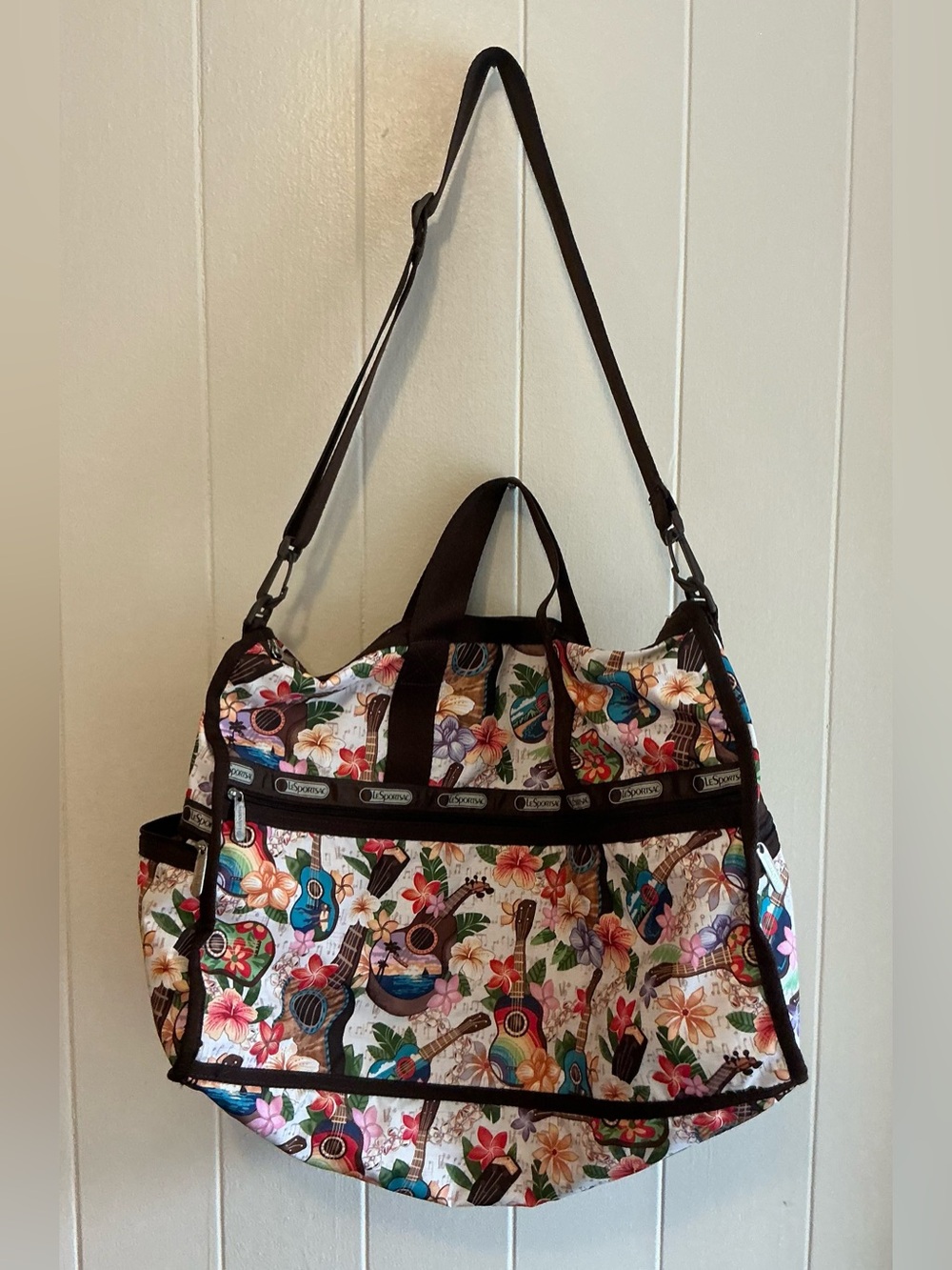 HTF Out Of Stock Retired Hawai’i Exclusive Print Large LeSportsac Weekender Bag